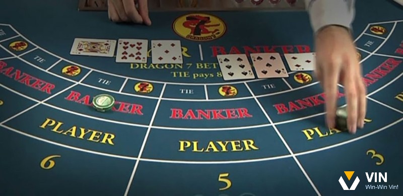 Quy luật rút bài baccarat cửa Banker