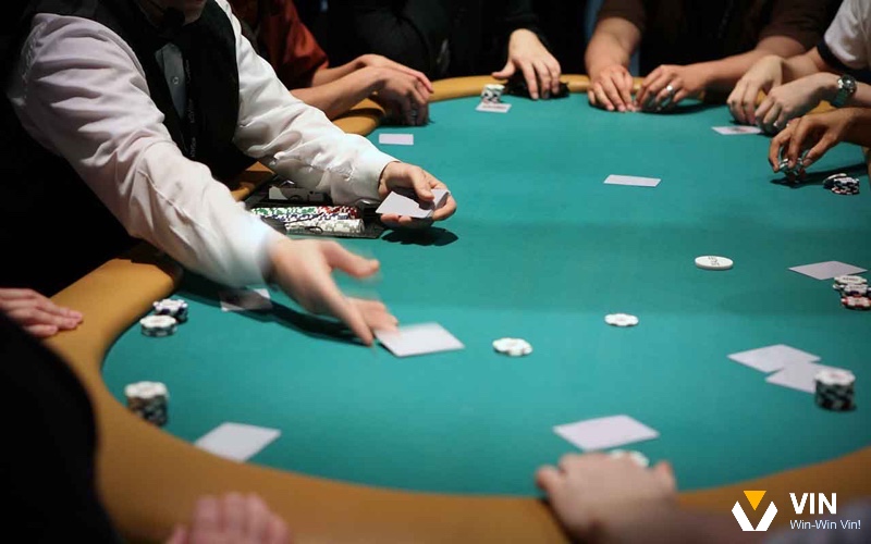Pot odds giúp quyết định theo cược dựa trên xác suất, không dựa vào cảm tính