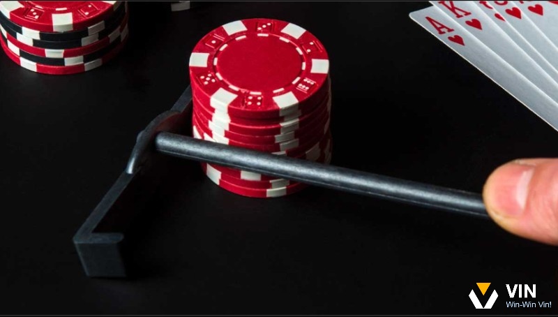 Dựa vào EV và pot odds để biến mọi quyết định thành chiến lược sinh lời lâu dài