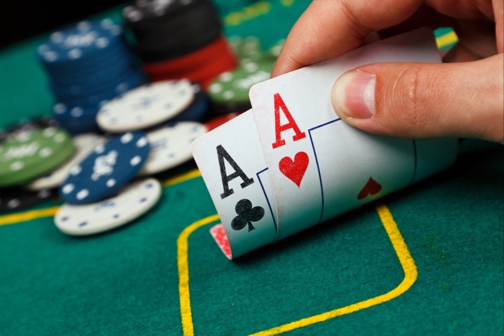 Chiến lược chơi poker hiệu quả cho người mới và chuyên nghiệp