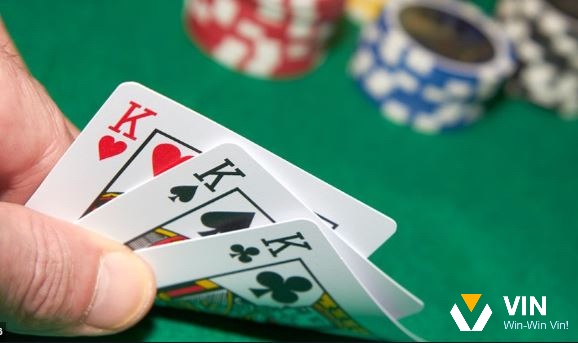 Không giống những tựa game bài khác Bài cào dễ tiếp cận, giao diện thân thiện dễ chơi