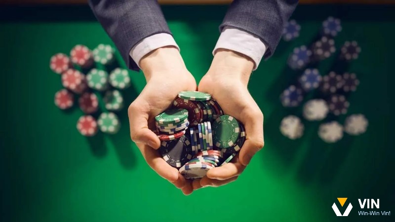 Nhiều người mới chơi hold’em mắc lỗi chơi quá nhiều tay bài, đặc biệt là ở early position