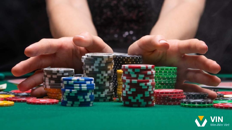 Quản lý ngân sách cũng được xem là một trong số các mẹo để thắng lớn ở trò chơi Poker online uy tín này