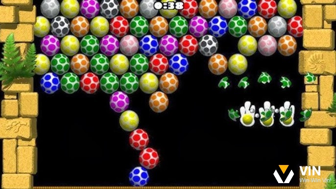 Khủng long xanh sử dụng ná để xử lý những cụm trứng đầy màu sắc trong game bắn trứng khủng lông online